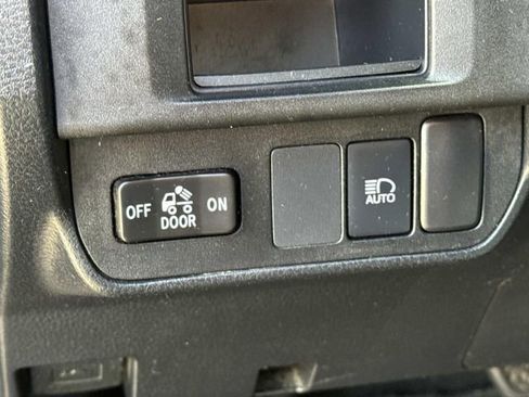 Used 2019 Toyota Tacoma SR5 image 26