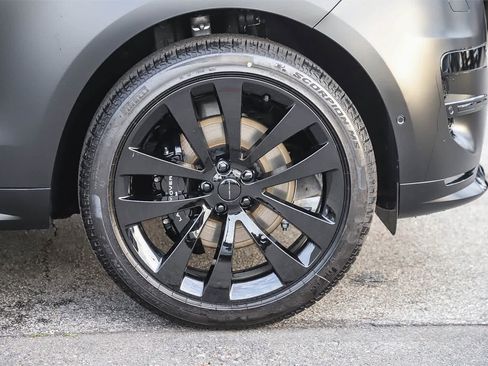 New 2026 Land Rover Range Rover Sport Dynamic SE image 9