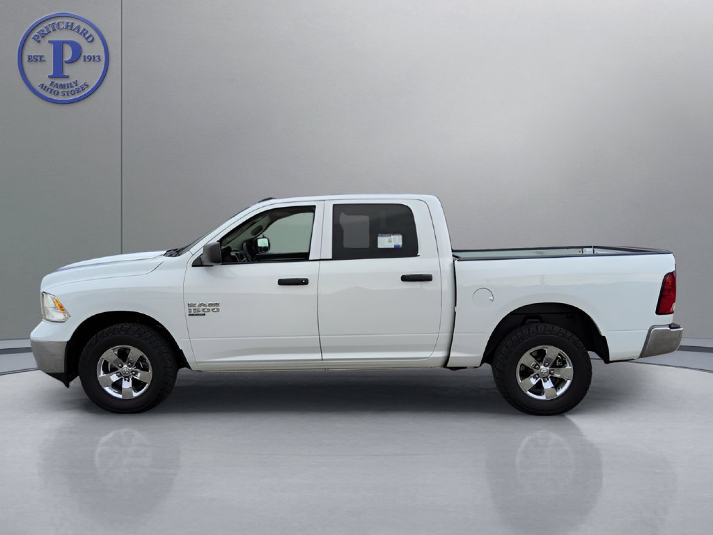 Used 2023 RAM 1500 Classic SLT w/ Electronics Group AWD/4WD image 4