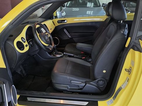 Used 2012 Volkswagen Beetle 2.5 FWD image 9