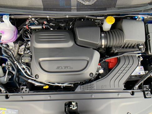 New 2026 Chrysler Pacifica Pinnacle image 23