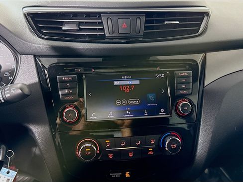 Used 2020 Nissan Rogue Sport S w/ Appearance Package FWD image 18