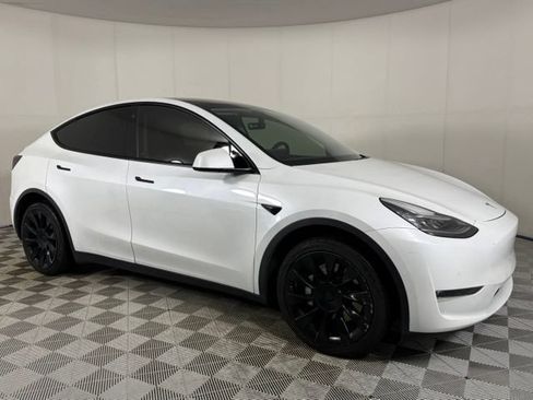 Used 2020 Tesla Model Y Long Range AWD/4WD image 10