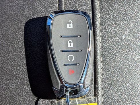 Used 2025 Chevrolet Blazer LT image 30