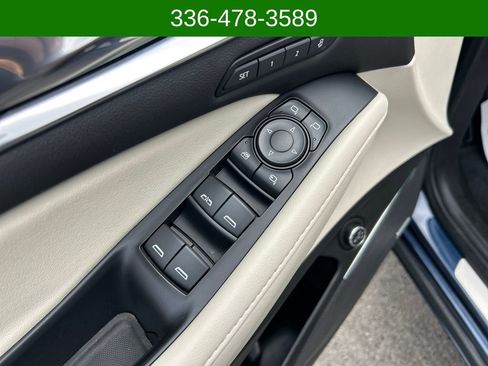 Used 2022 Buick Enclave Avenir w/ Avenir Technology Package AWD/4WD image 11