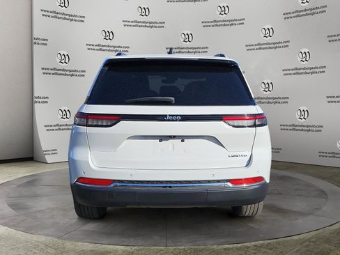 Used 2023 Jeep Grand Cherokee Limited image 4