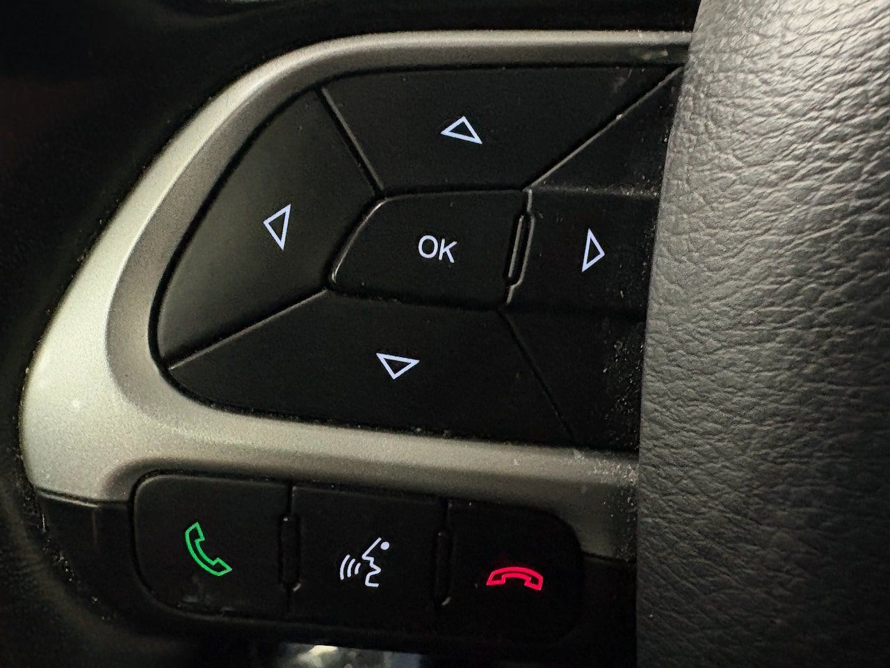 Used 2021 Jeep Compass Latitude w/ Convenience Group AWD/4WD image 14