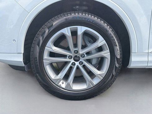 Used 2025 Audi Q7 3.0T Premium AWD/4WD image 46