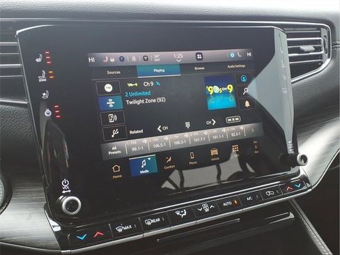 Used 2024 Jeep Wagoneer L Series II w/ Flexible Seating Group image 9