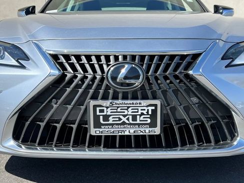 Used 2025 Lexus ES 350 w/ Premium Package FWD image 4