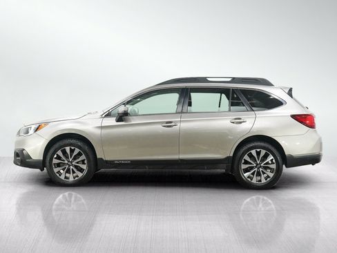 Used 2017 Subaru Outback 3.6R Limited AWD/4WD image 2