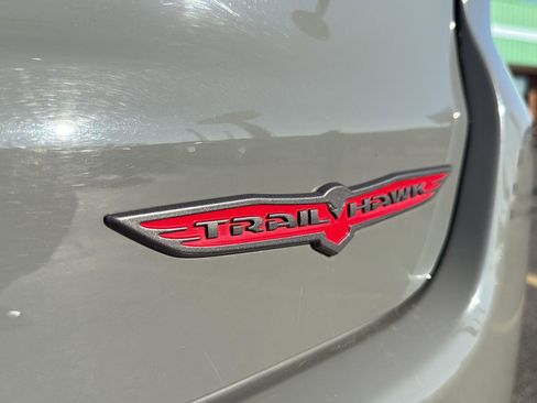 Used 2023 Jeep Compass Trailhawk image 13