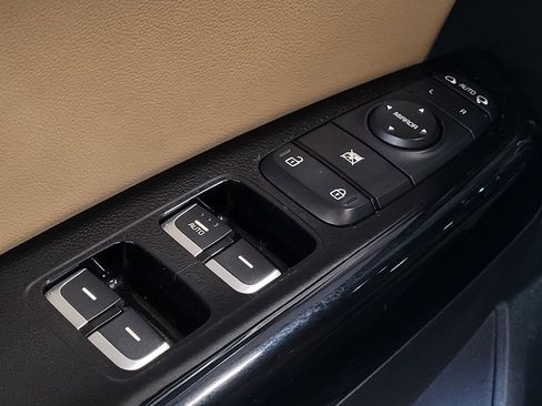 Used 2021 Kia Sportage SX image 25