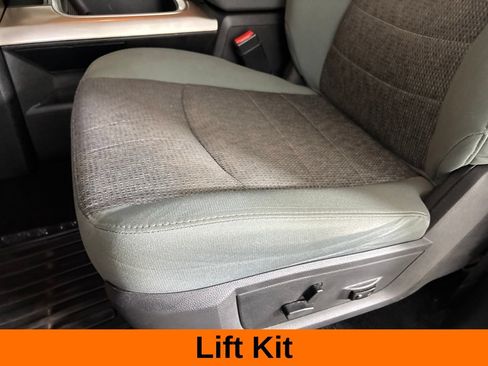 Used 2017 RAM 1500 Big Horn RWD image 13