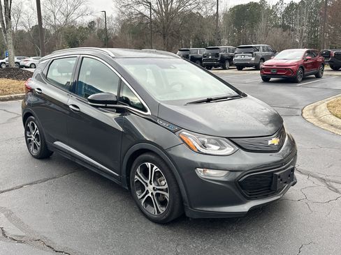 Used 2020 Chevrolet Bolt Premier w/ Infotainment Package image 3