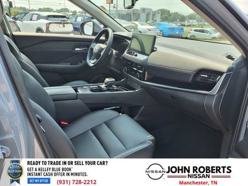 Certified 2025 Nissan Rogue SL FWD image 19