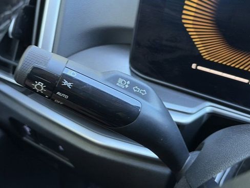 Used 2024 Kia Sorento S image 22