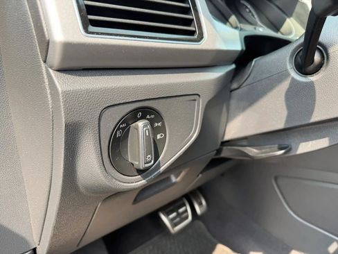 Used 2018 Volkswagen Atlas SEL w/ R-Line Package FWD image 15