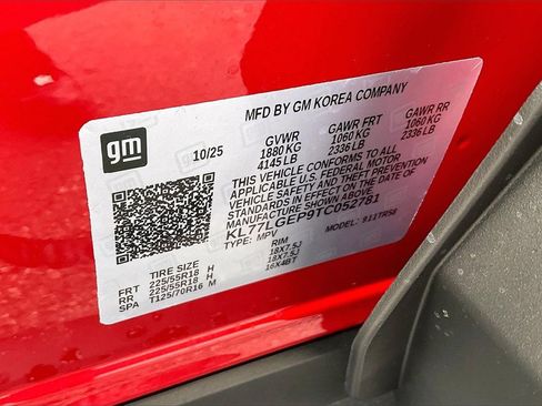 New 2026 Chevrolet Trax RS w/ Sunroof Package image 9