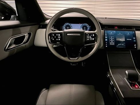 Certified 2026 Land Rover Range Rover Velar Dynamic SE AWD/4WD image 4