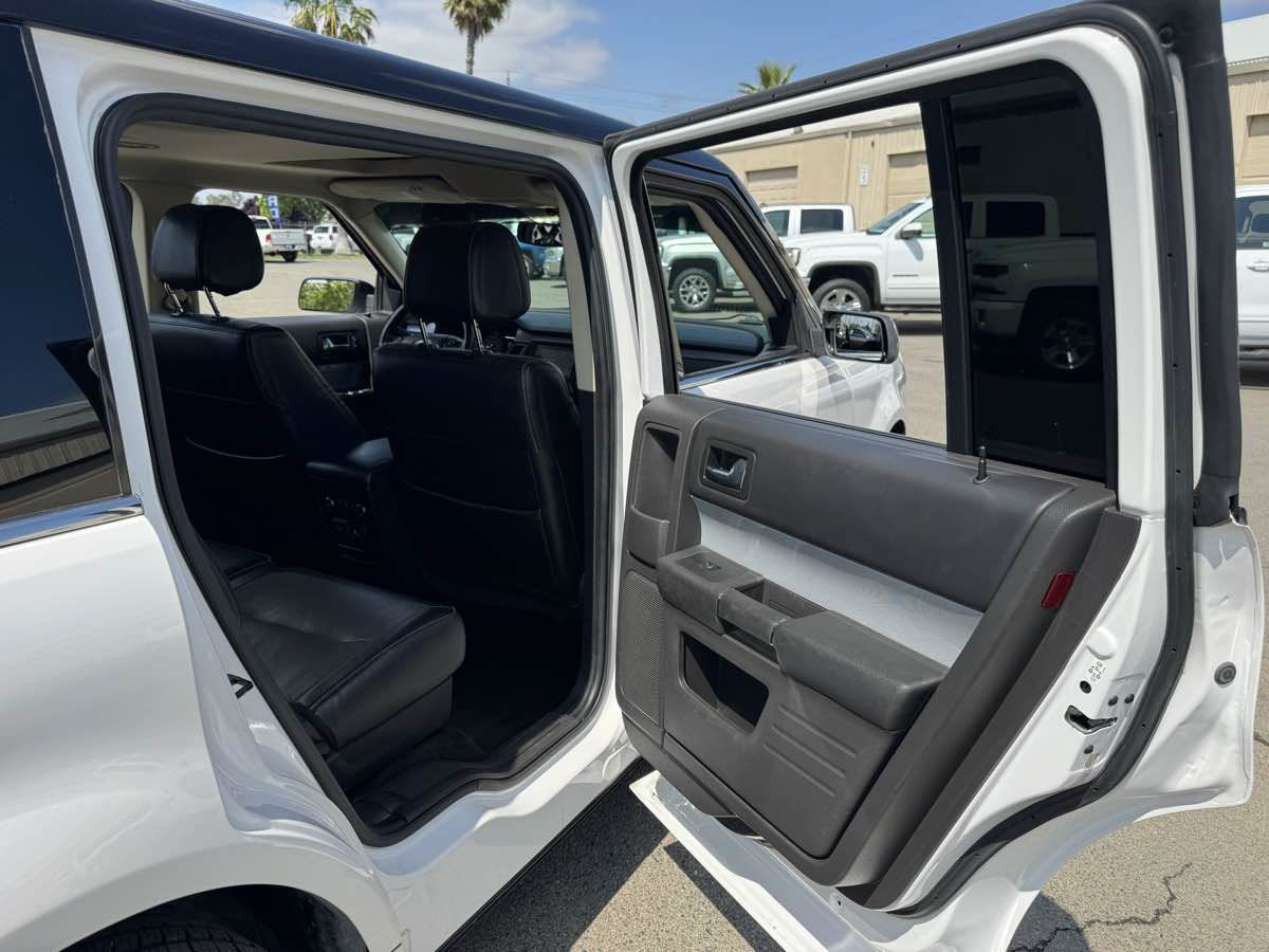 Used 2014 Ford Flex Limited w/ Appearance Package FWD image 19