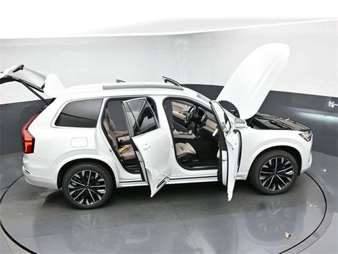 New 2026 Volvo XC90 B6 Ultra w/ Lounge Package image 50