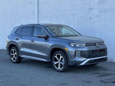 New 2026 Volkswagen Tiguan SE AWD/4WD image 8