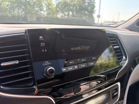 Certified 2020 Honda Pilot Touring image 29
