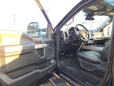 Used 2021 Ford F250 Lariat image 8