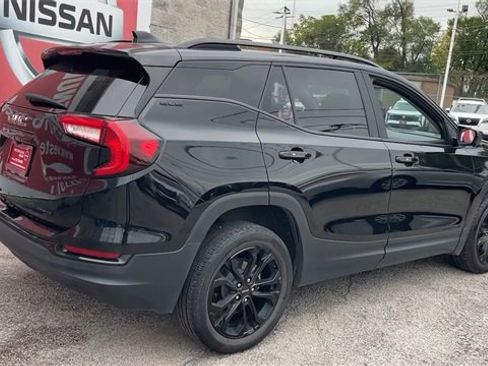 Used 2022 GMC Terrain SLE w/ Driver Convenience Package image 25