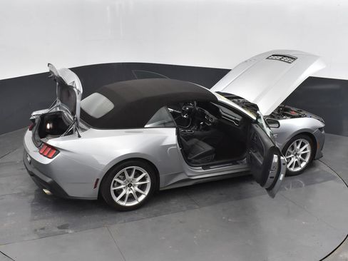 Used 2025 Ford Mustang GT Premium RWD image 49