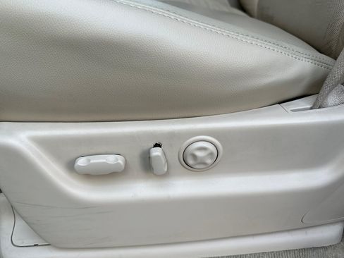 Used 2007 Cadillac Escalade AWD w/ Information Package image 13