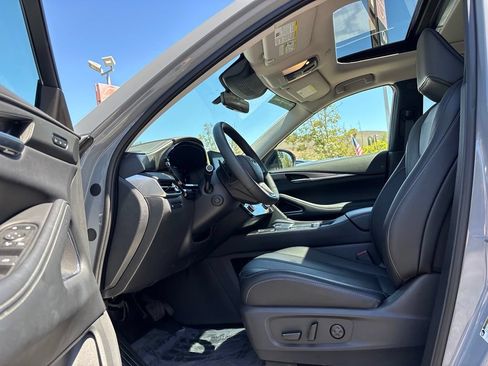 Certified 2026 INFINITI QX60 Luxe w/ Cargo Package FWD image 10