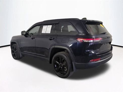Used 2024 Jeep Grand Cherokee Limited w/ Black Appearance Package RWD image 7