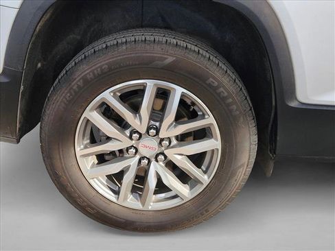 Used 2017 GMC Acadia SLE w/ Driver Alert Package I FWD image 21