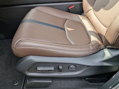 New 2026 Honda Pilot Touring image 4