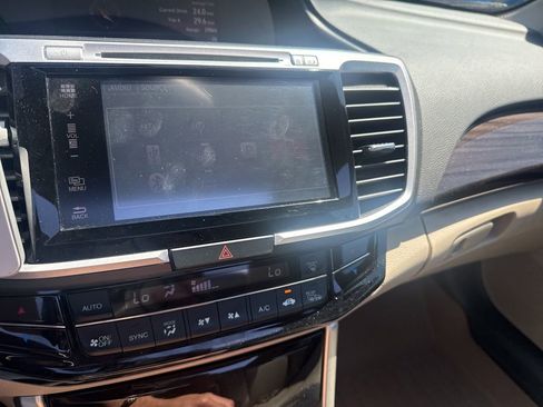 Used 2016 Honda Accord EX-L image 8