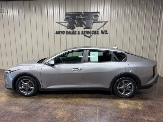 Used 2025 Kia K4 FWD image 3
