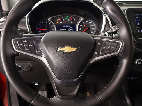 Used 2022 Chevrolet Equinox LT FWD image 3