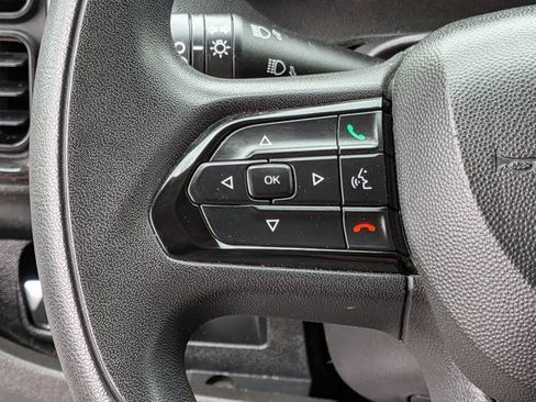 Used 2025 RAM ProMaster 2500 w/ Convenience Group FWD image 19