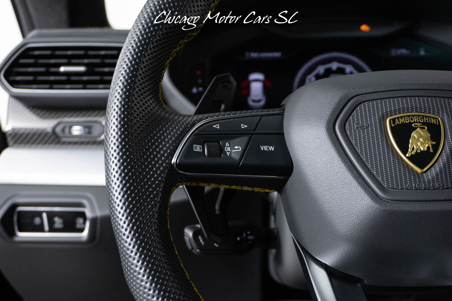 Used 2021 Lamborghini Urus AWD/4WD image 28