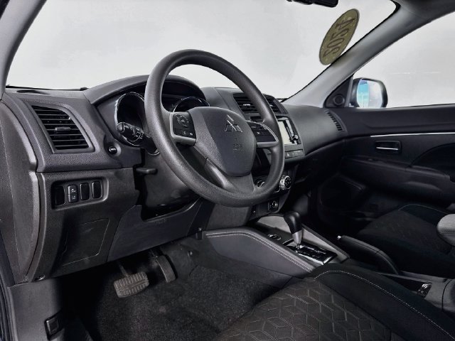 Used 2024 Mitsubishi Outlander Sport ES AWD/4WD image 9
