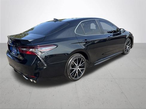 Used 2023 Toyota Camry SE w/ Cold Weather Package FWD image 6