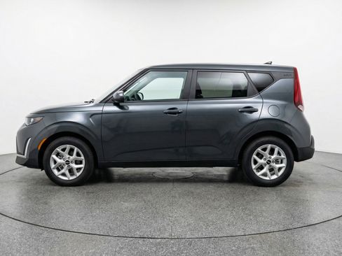 Used 2025 Kia Soul LX w/ LX Technology Package image 5