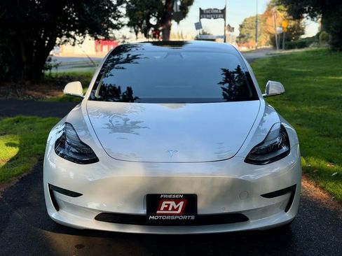 Used 2019 Tesla Model 3 Standard Range Plus image 2