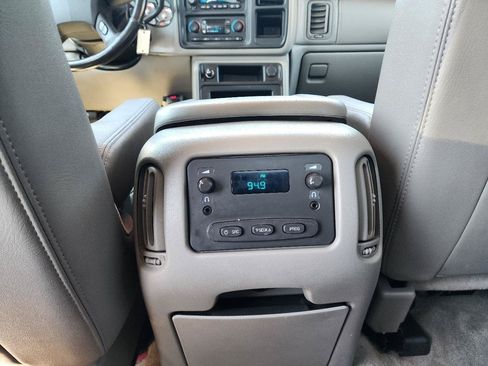 Used 2003 Chevrolet Silverado 2500 LT AWD/4WD image 24