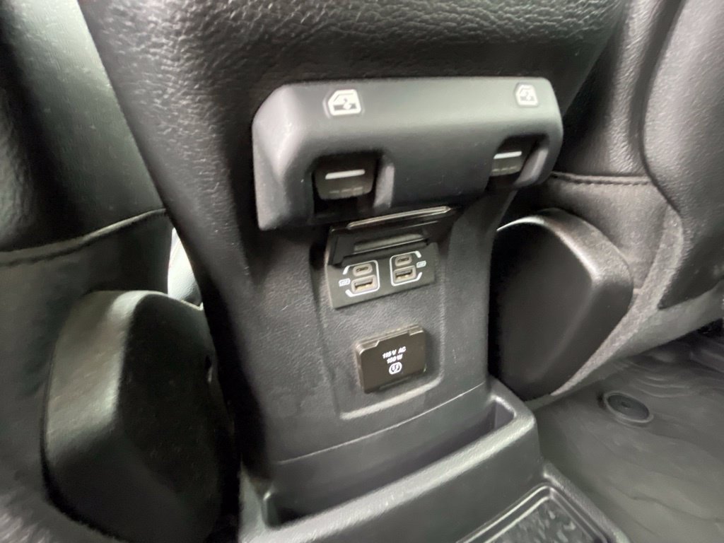 Used 2022 Jeep Wrangler Unlimited Rubicon w/ Cold Weather Group AWD/4WD image 30