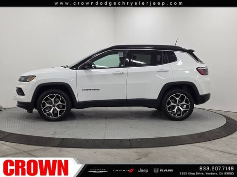 Used 2025 Jeep Compass Limited AWD/4WD image 4