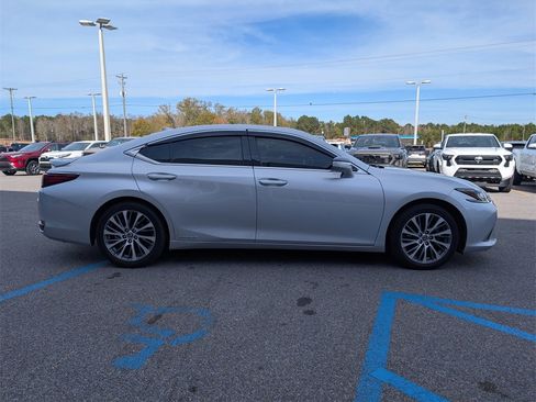 Used 2019 Lexus ES 300h image 6