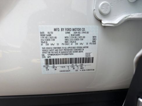 Used 2023 Ford Explorer XLT w/ Equipment Group 202A AWD/4WD image 18